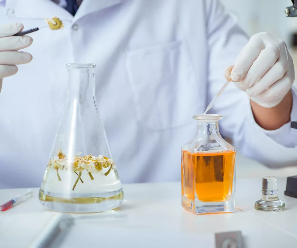 אדם רוקח בושם - בשמים ברמת גן